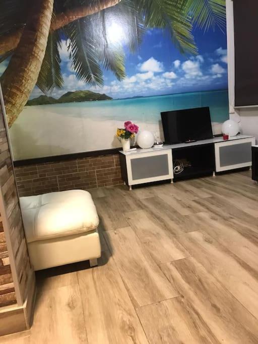 Precioso Apartamento 3 Habitaciones. Con Patio. Camas Bagian luar foto