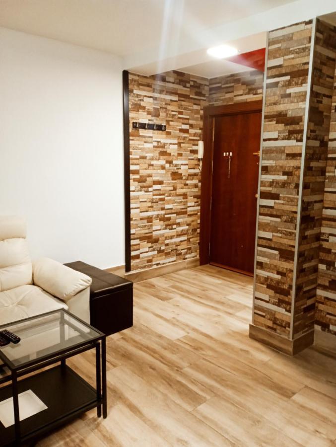 Precioso Apartamento 3 Habitaciones. Con Patio. Camas Bagian luar foto